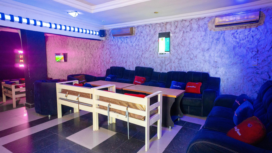 Food & Drinks 3, Royalty Place Hotel, Ikeja