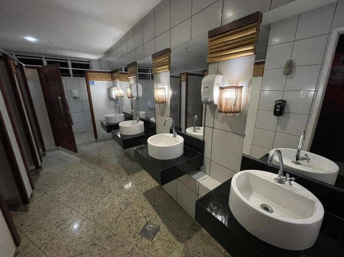 Bathroom 2, Gran Lencois Flat Barreirinhas APT 510, Barreirinhas