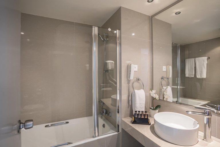Bathroom 5, Constantinos the Great Beach Hotel