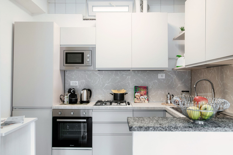 Private kitchen 5, JOIVY Family Flat W/Balcony, Como