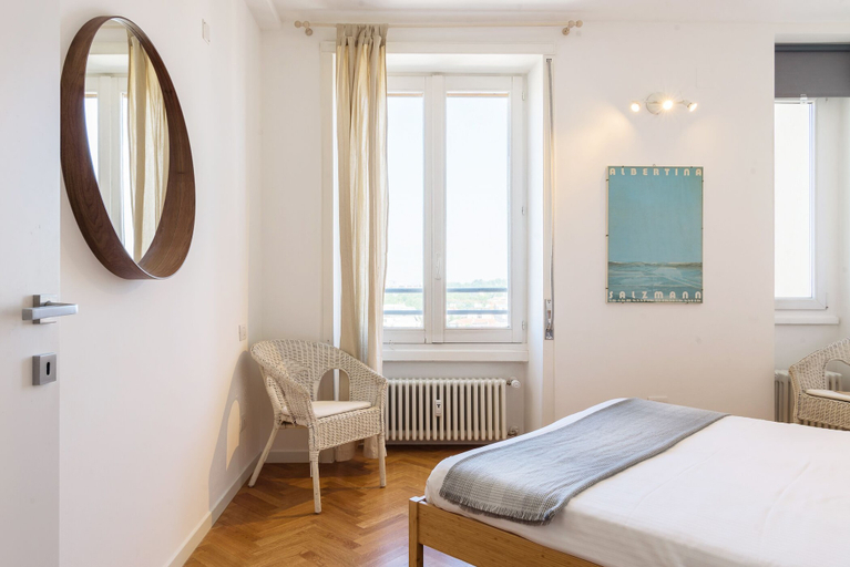 Room 3, JOIVY Homey 1-Bed W/View Near Citylife, Milano