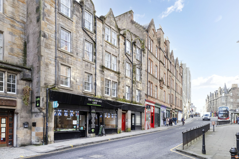 Exterior & Views 2, JOIVY Charming 1-Bed Home W/Patio Nearby The Castle, Edinburgh