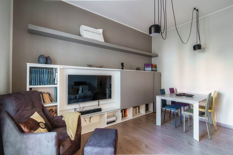 Living area 2, JOIVY Stylish Suite 52, Como