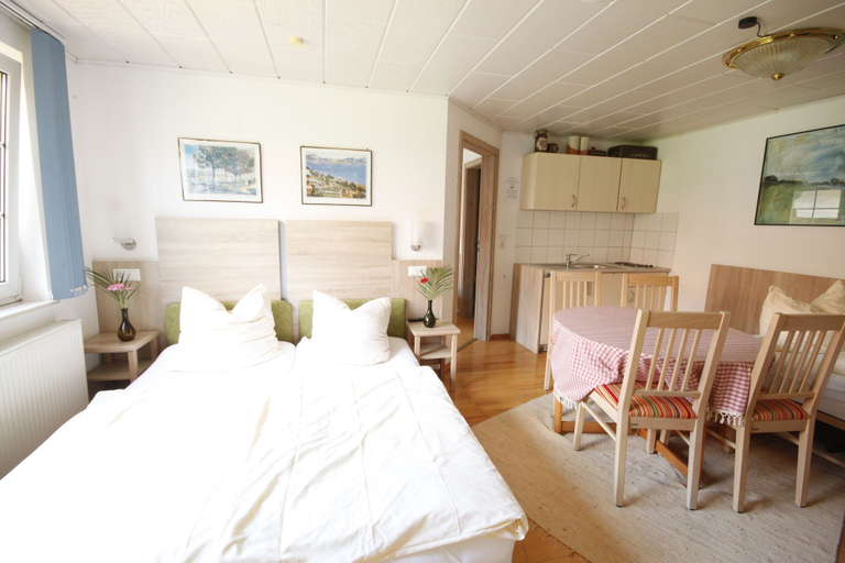 Bedroom 3, Am Treidelpfad, Neckar-Odenwald-Kreis