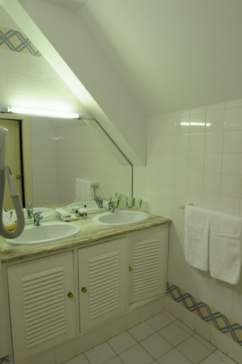 Bathroom 5, INATEL Piodao, Arganil