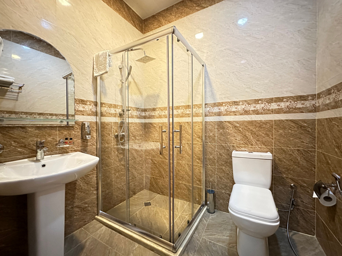Bathroom 5, Istanbul Gold Hotel, Baku