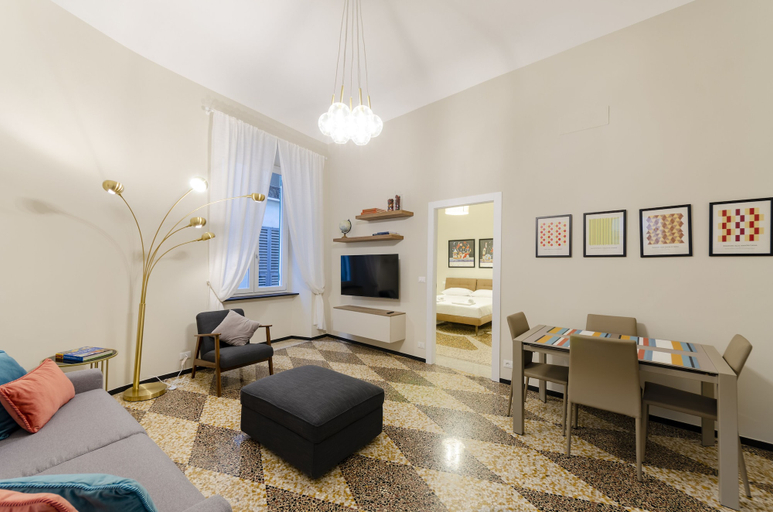 Living area 4, JOIVY Modern Flat In The Perfect Centre Of Genoa, Genova