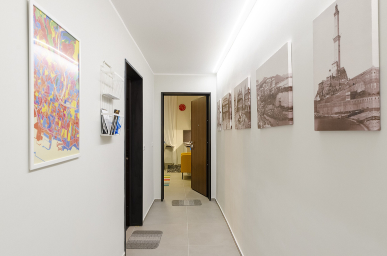 Hallway, JOIVY Modern Flat In The Perfect Centre Of Genoa, Genova