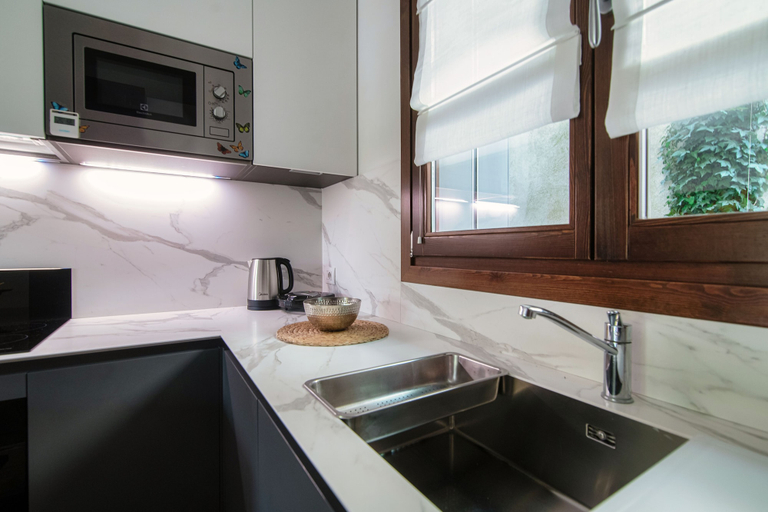 Private kitchen 3, JOIVY Luxury flat & Lake Como view, Como