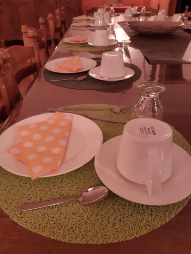 Food & Drinks