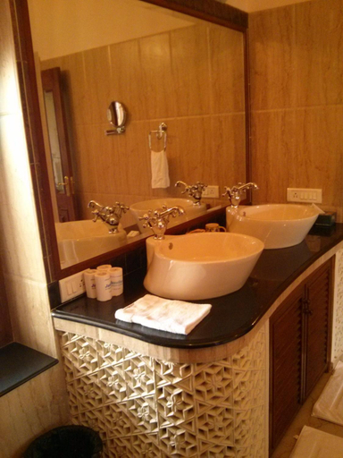 Bathroom 2, Hotel Jasvilas, Jaipur