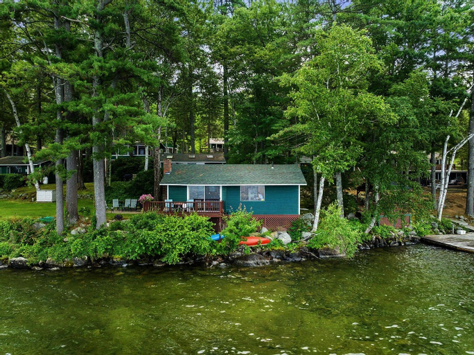 Exterior 4, Winni Lakefront Cabin, Belknap