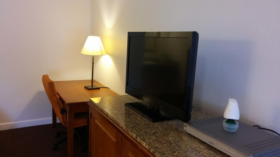 Others 4, Country Regency Inn & Suites, Brazoria
