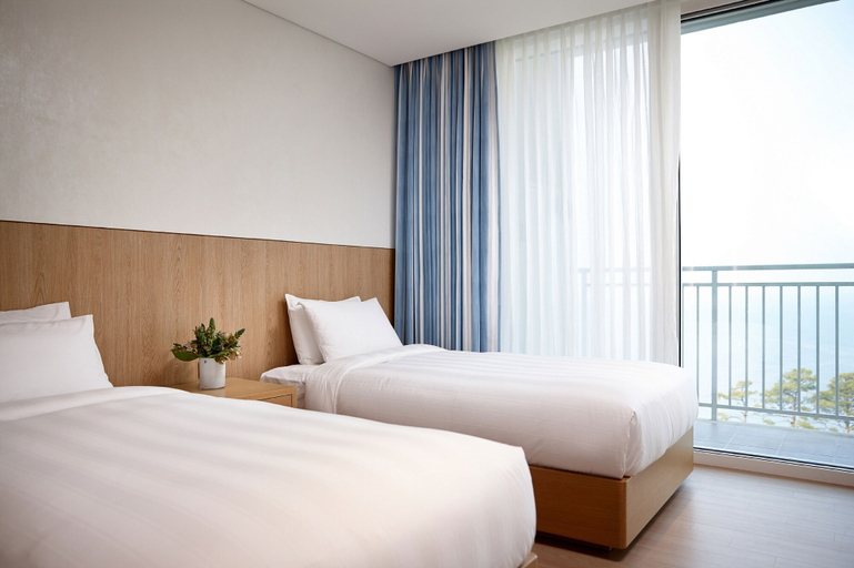 Bedroom 4, Lotte Resort Sokcho, Sokcho