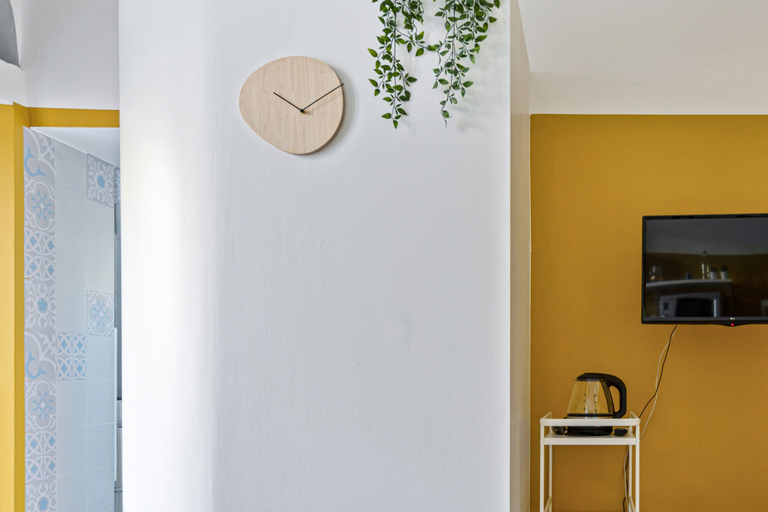Living area 2, JOIVY Bright And Cozy Studio For 2 In Porta Genova, Milano