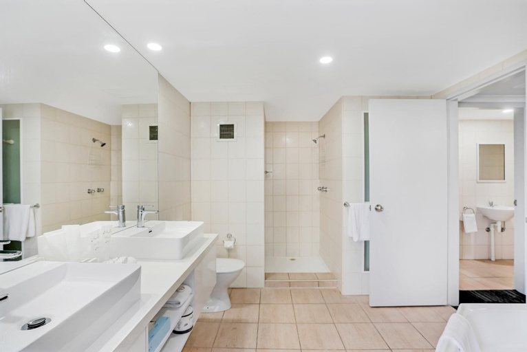 Bathroom 7