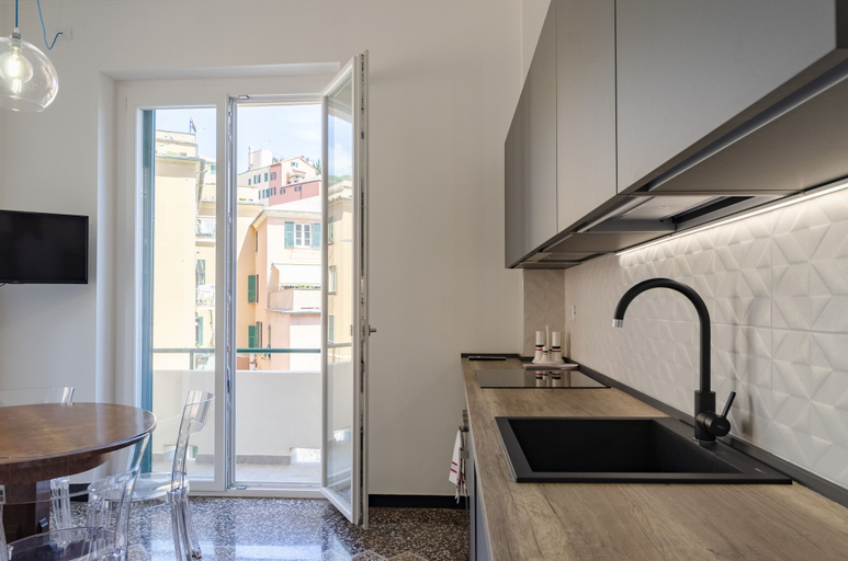 Private kitchen 5, JOIVY Two Steps From The Sea In Genoa, Genova