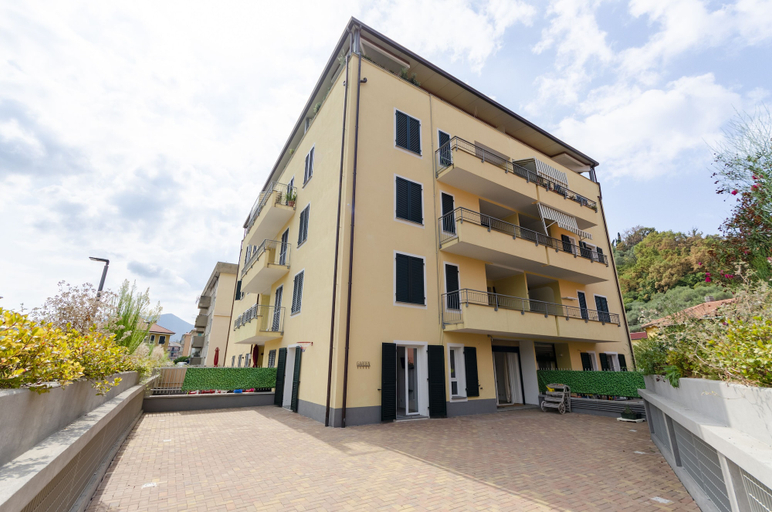 Exterior & Views 2, JOIVY Flat W/Terrace & Parking, Genova