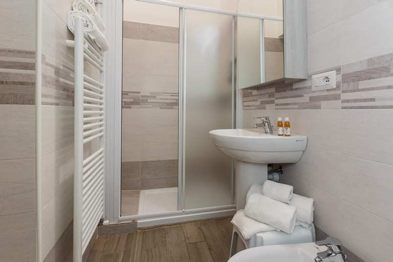 Bathroom 9