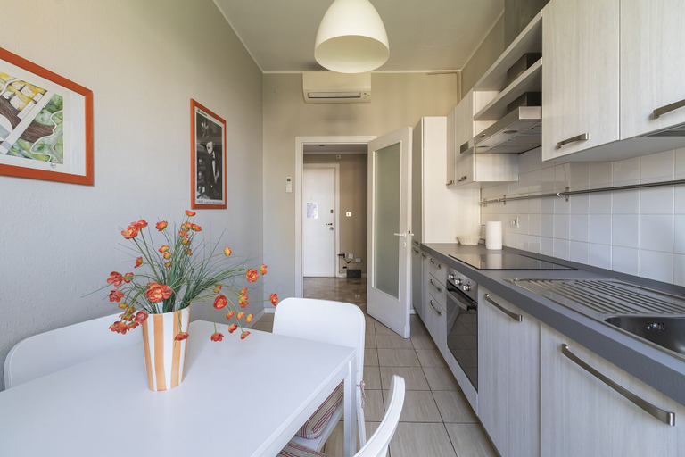 Private kitchen 4, JOIVY Trendy Flat W/Balcony, Milano