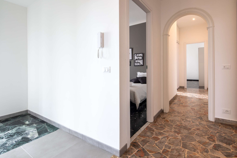 Interior entrance 4, JOIVY Spacious Family Flat For 6 People In Genova, Genova