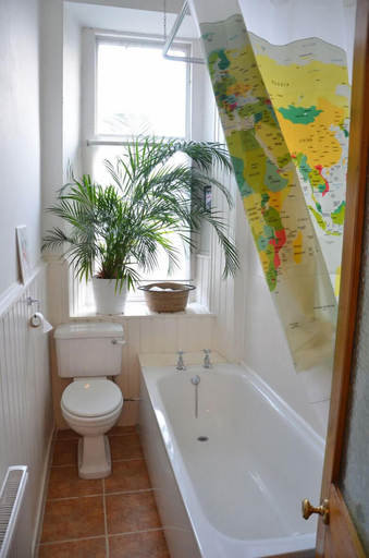 Bathroom 4, JOIVY Cosy 1-Bed Flat Near The Scottish Gallery, Edinburgh