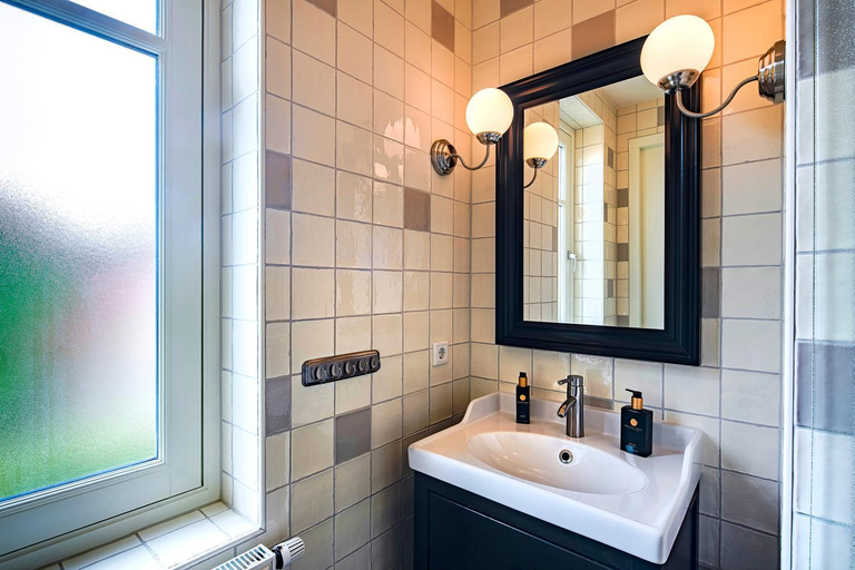 Bathroom 2, Hotel Villa Vida, Veere