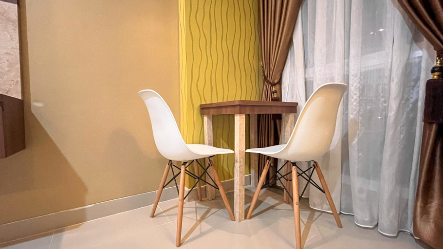 Dining Room 7