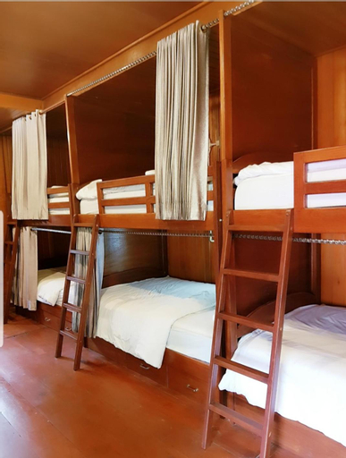 Bedroom 16