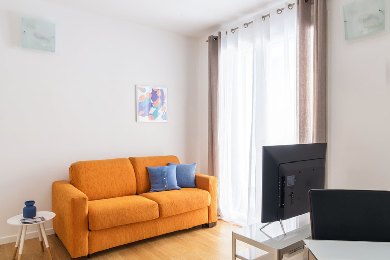 Living area 4, Altido Sunny 1-Bed Flat With/ Balcony, Milano