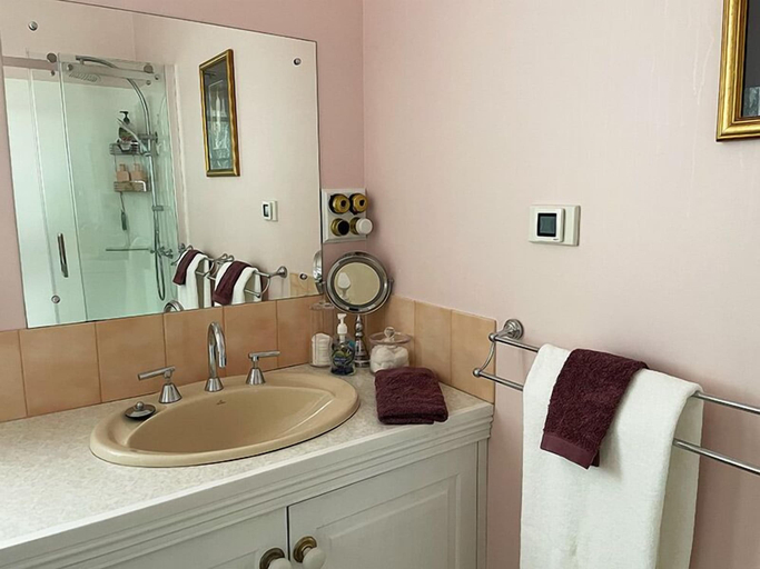 Bathroom 4, Stony Rise Cottage B&B, Devonport