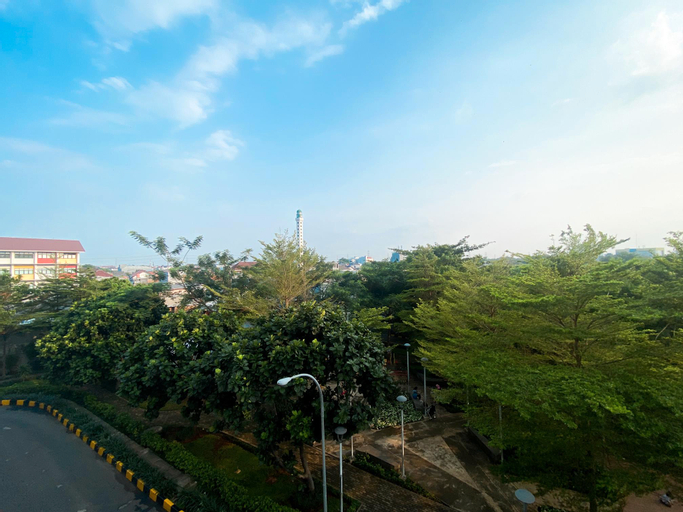 Exterior & Views 4, Well Furnished and Homey 2BR Bassura City Apartment By Travelio, East Jakarta