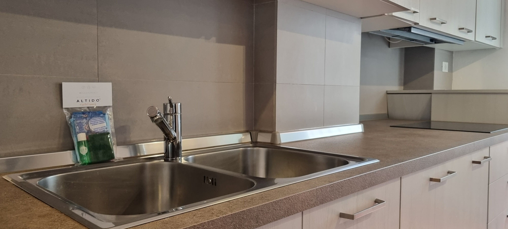 Private kitchen 5, JOIVY Studio Near Porta Romana, Milano