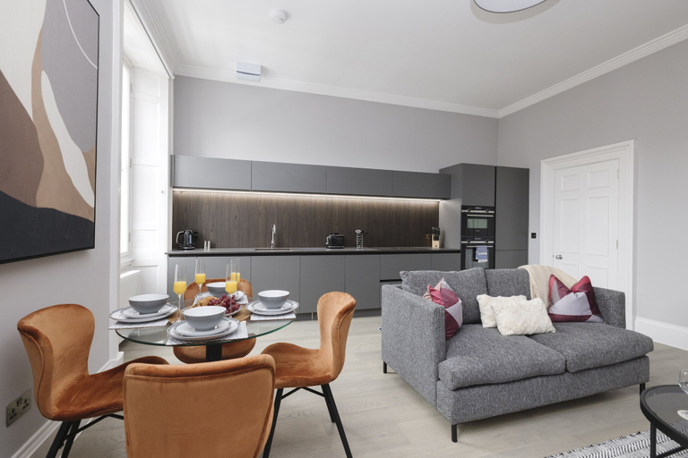Others 5, JOIVY Luxurious 2 Br Apt On Notable George Street, Edinburgh