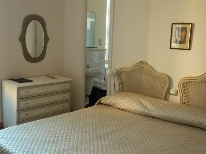 Bedroom 15