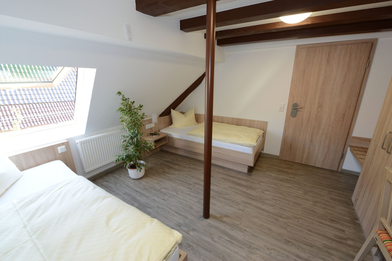 Bedroom 4, Am Treidelpfad, Neckar-Odenwald-Kreis