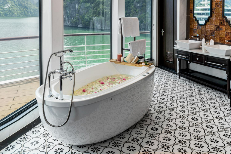 Bathroom 5, Halong CAPELLACRUISE - Member of Lyra cruise collection, Hạ Long