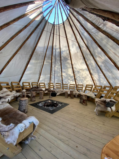 Others 4, North Experience Basecamp, Storfjord