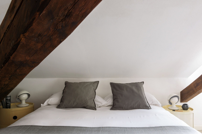 Room 5, JOIVY Classic Top-Floor Studio By Park, Milano