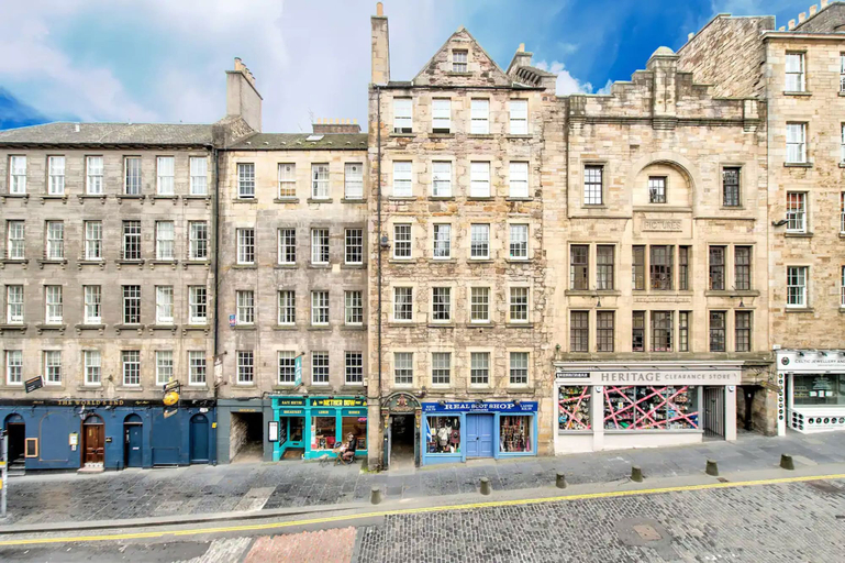 Exterior & Views, JOIVY 1-Bed Flat In Edinburgh Old Town, Edinburgh