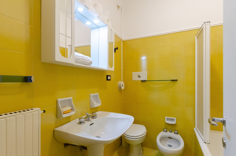 Bathroom 4, JOIVY Flat W/Terrace & Sea View, Genova