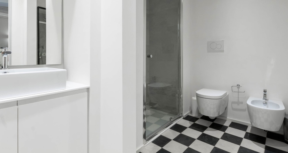 Bathroom 3, JOIVY Superb Studio For 2, 10Mins From Duomo, Milano