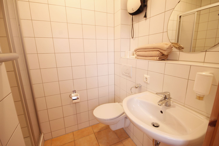 Bathroom 5, Am Treidelpfad, Neckar-Odenwald-Kreis