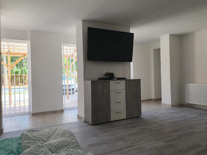 Others 4, Familia Apartman Cserkeszolo, Kunszentmárton