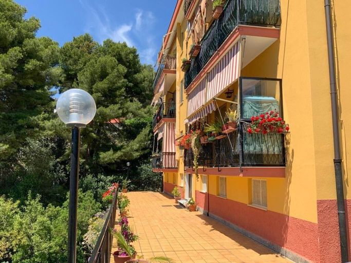 Exterior & Views 2, JOIVY Bright Flat W/2 Balconies & Sea View, Savona