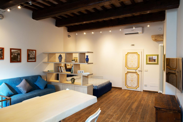 Others 5, Camere Capobove Assisi, Perugia