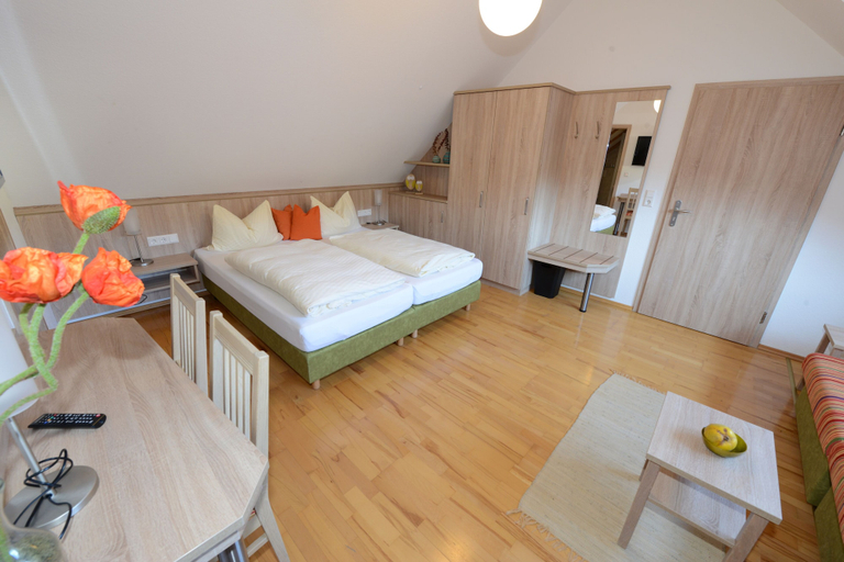 Bedroom 4, Am Treidelpfad, Neckar-Odenwald-Kreis