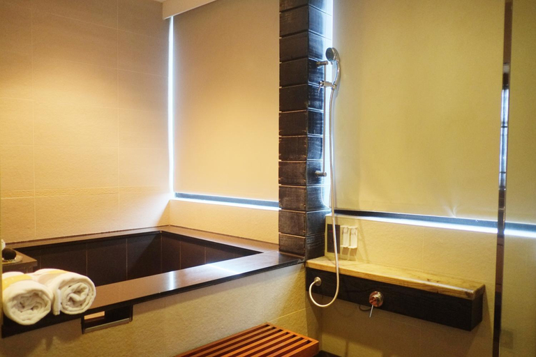 Bathroom 4, Aquabella Hotel, Taipei City