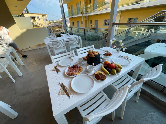 Food & Drinks 5, Passas Mare Apartments & Studios, Ionian Islands