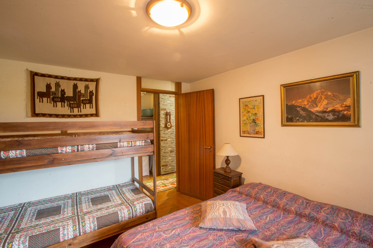 Room 5, JOIVY Apt For 7 With Terrace And Exceptional Location, Aosta
